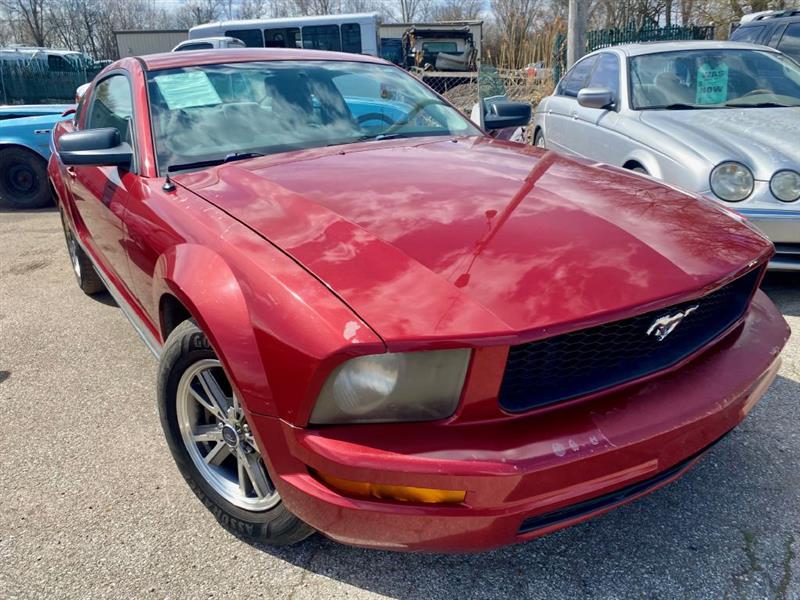 Ford Mustang V6 Deluxe Coupe 2007