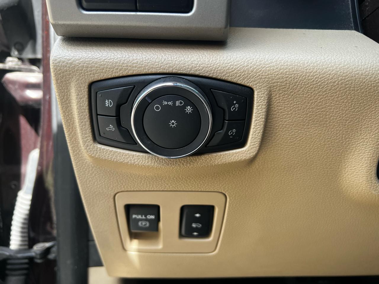 Ford F-150 Lariat SuperCrew 5.5-ft. Bed 4WD 2018