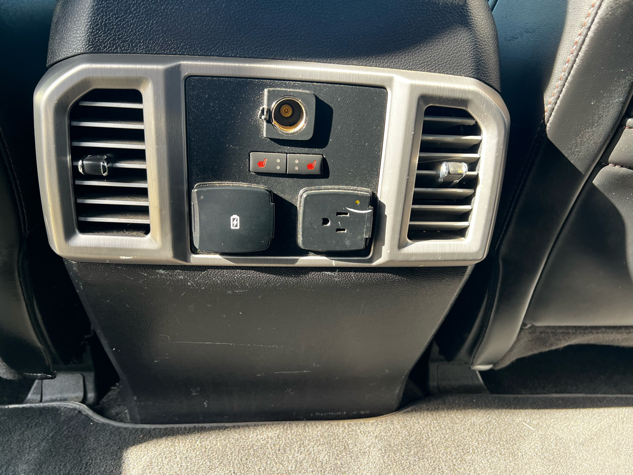 Ford F-150 4WD SuperCrew 145" Platinum 2018