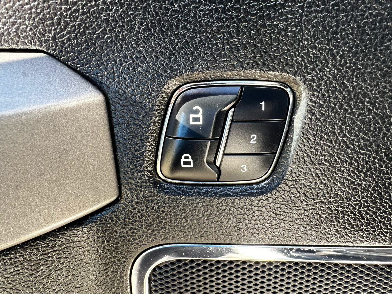 Ford F-150 4WD SuperCrew 145" Platinum 2018