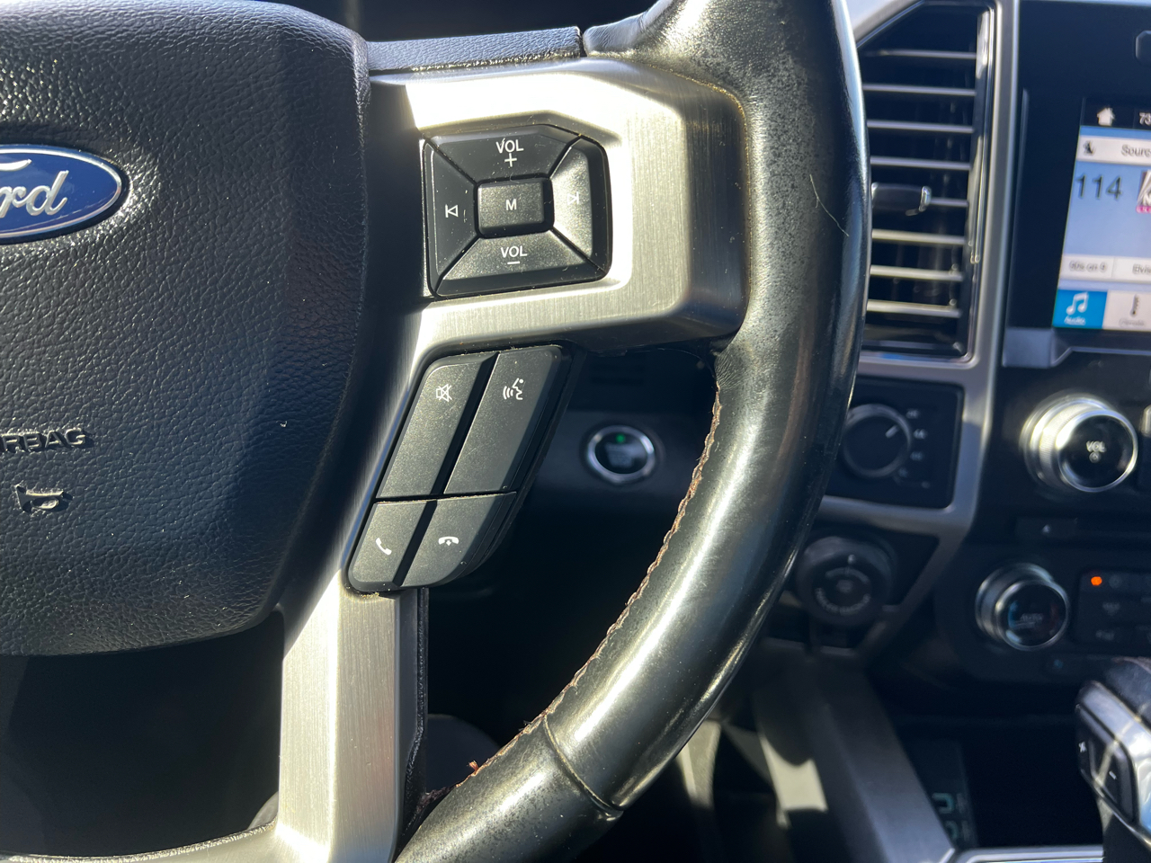 Ford F-150 4WD SuperCrew 145" Platinum 2018