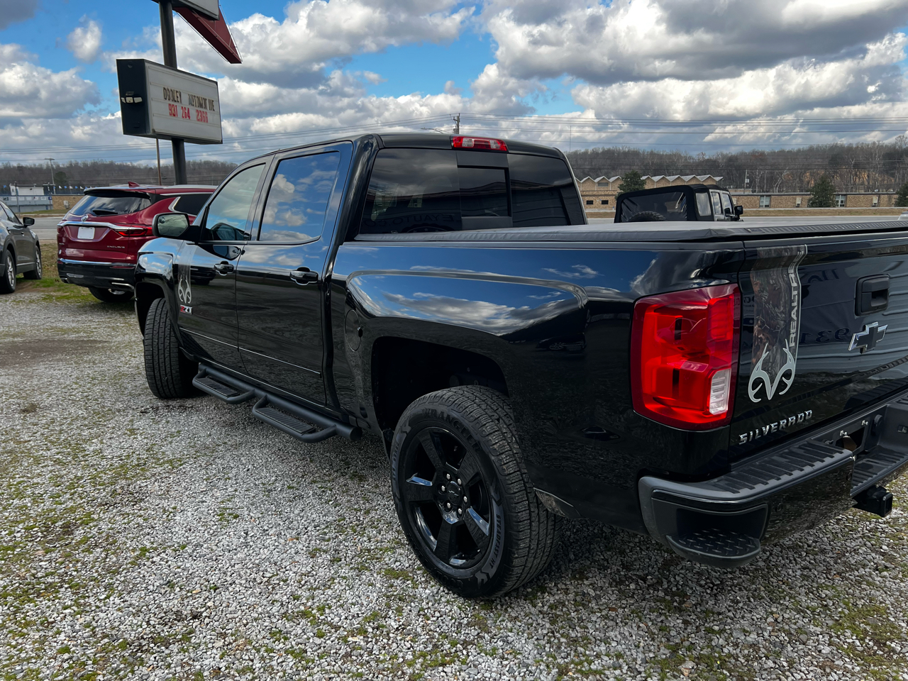 Chevrolet Silverado 1500 LTZ Crew Cab 4WD 2017