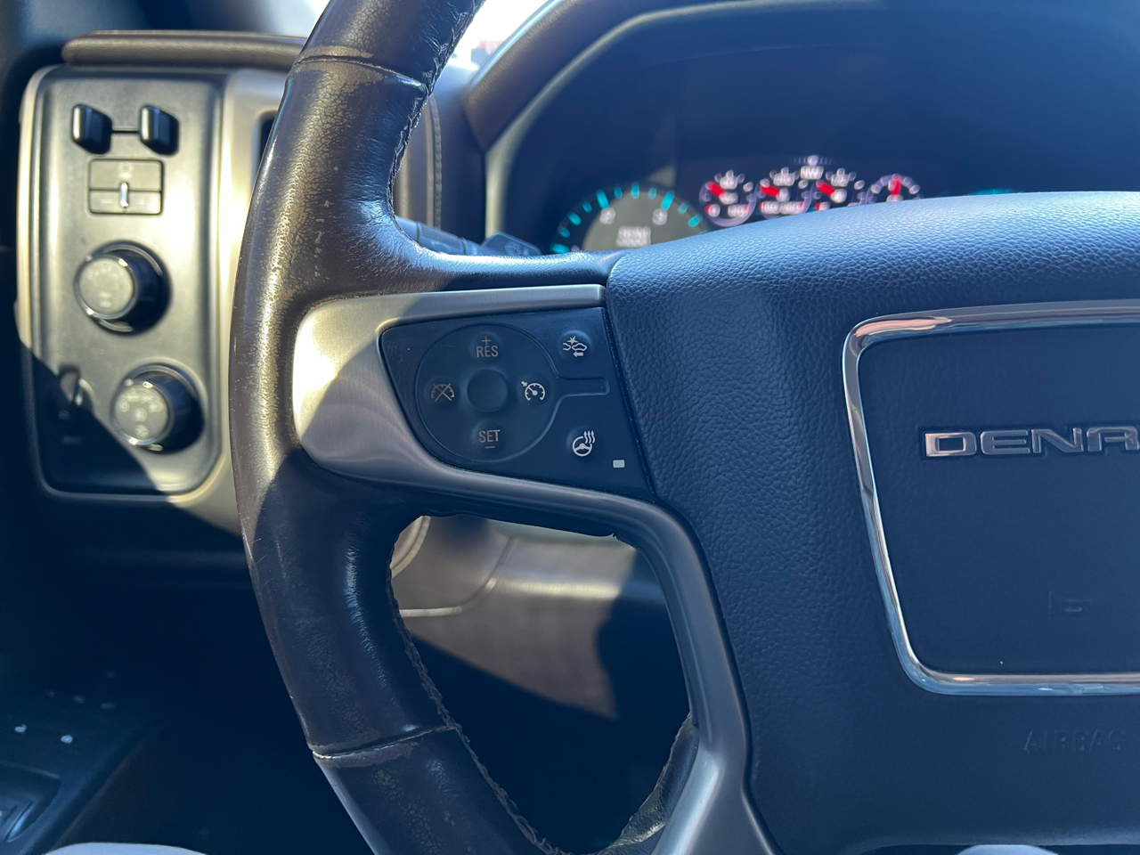 GMC Sierra 3500HD Denali Crew Cab 4WD 2018