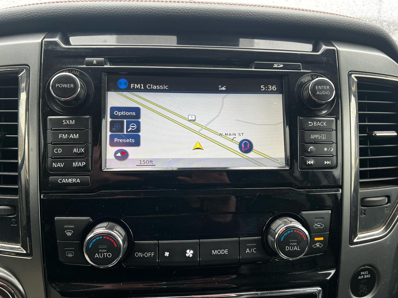 Nissan Titan Platinum Reserve Crew Cab 4WD 2017