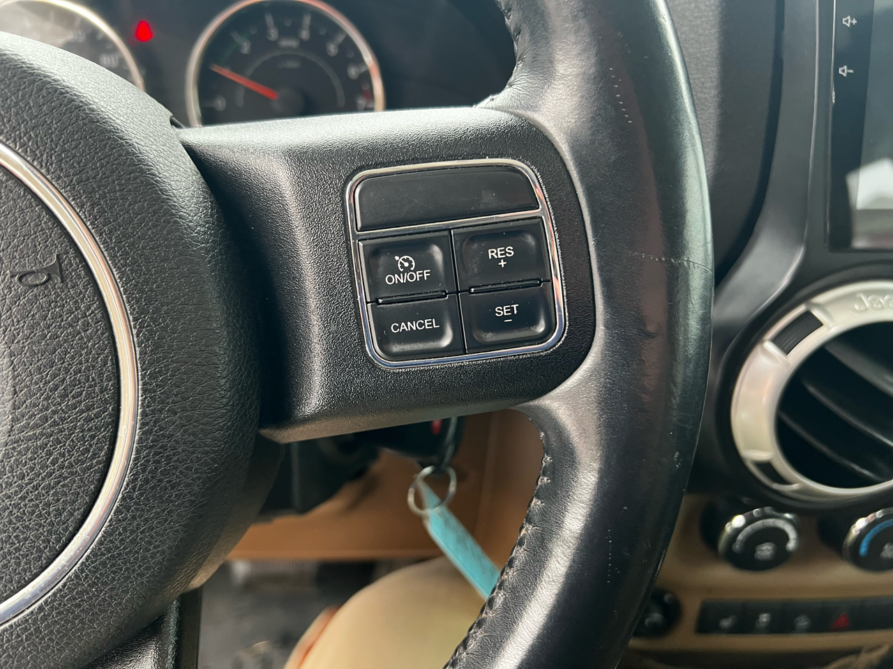 Jeep Wrangler Unlimited Sahara 4WD 2015