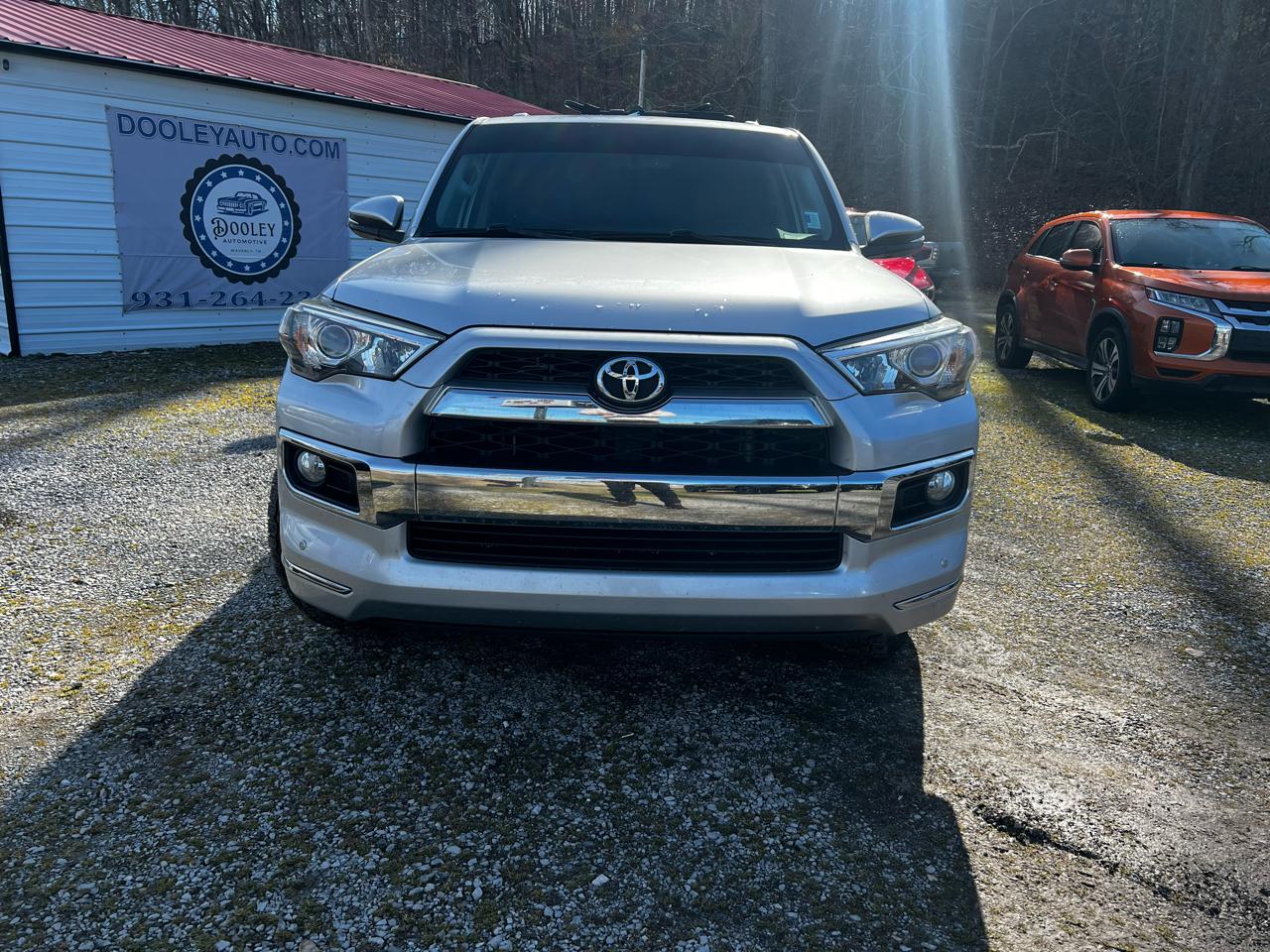 Toyota 4Runner Limited 2WD V6 2015