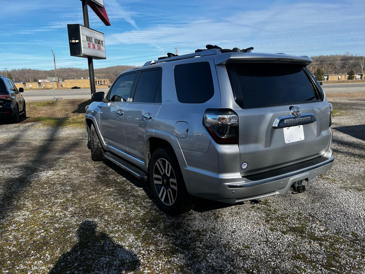 Toyota 4Runner Limited 2WD V6 2015