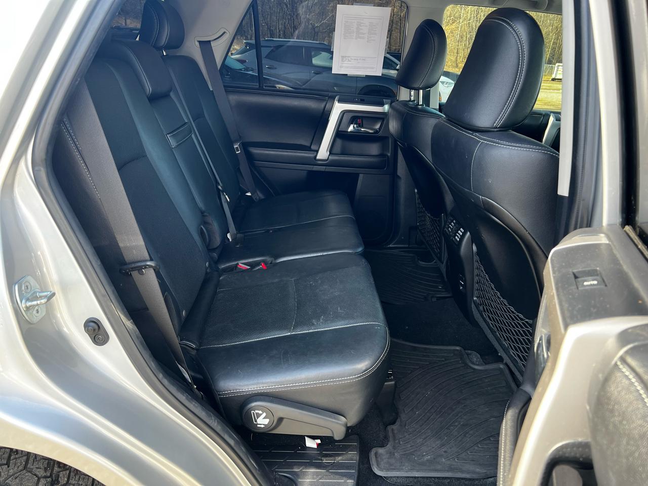 Toyota 4Runner Limited 2WD V6 2015