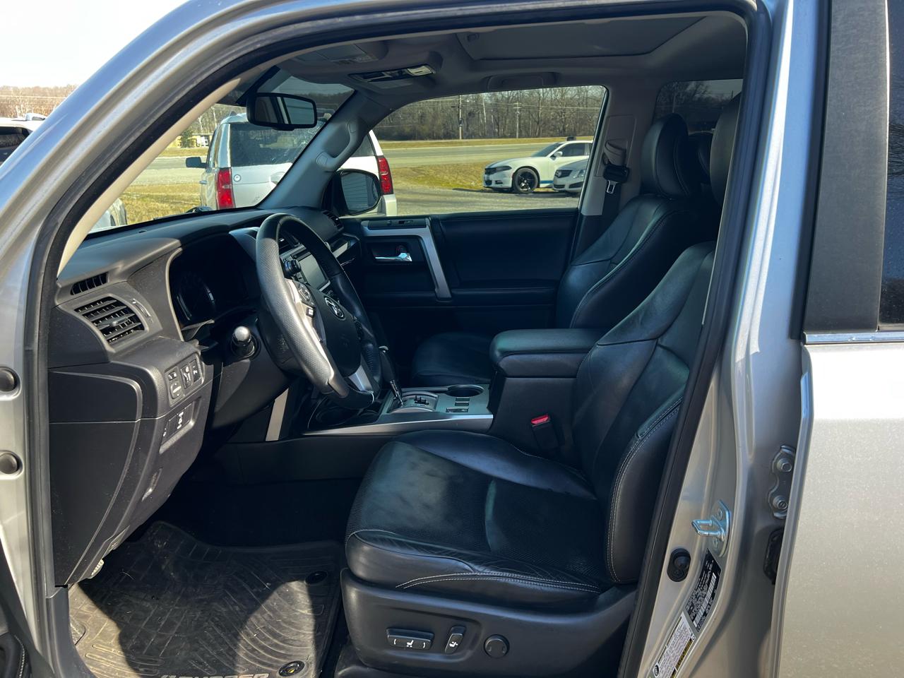 Toyota 4Runner Limited 2WD V6 2015