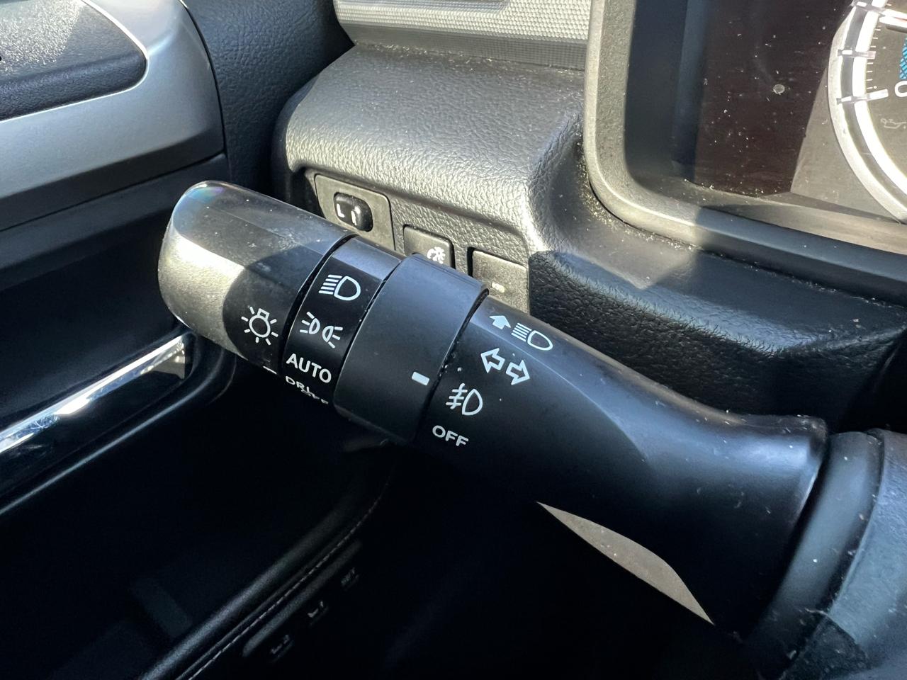 Toyota 4Runner Limited 2WD V6 2015