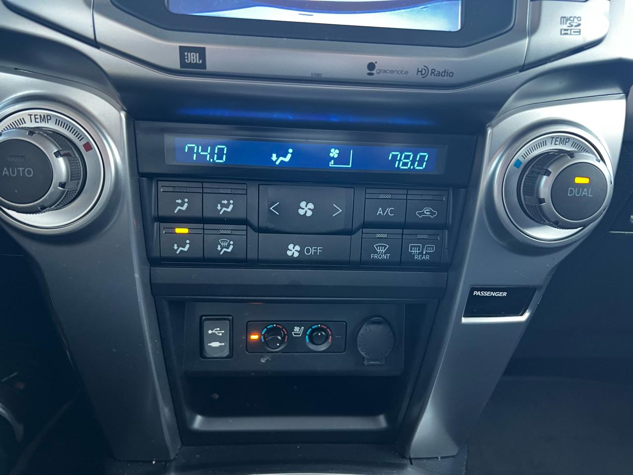 Toyota 4Runner Limited 2WD V6 2015