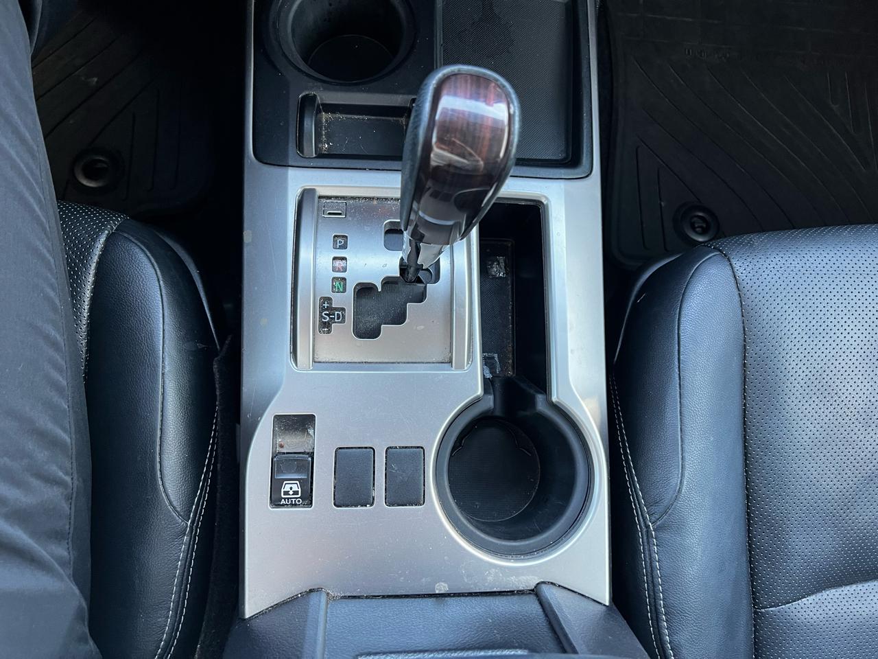 Toyota 4Runner Limited 2WD V6 2015