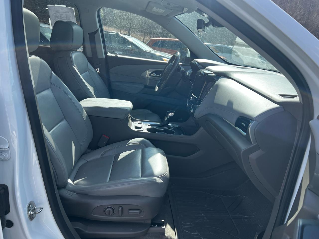 Chevrolet Traverse LT Leather FWD 2021