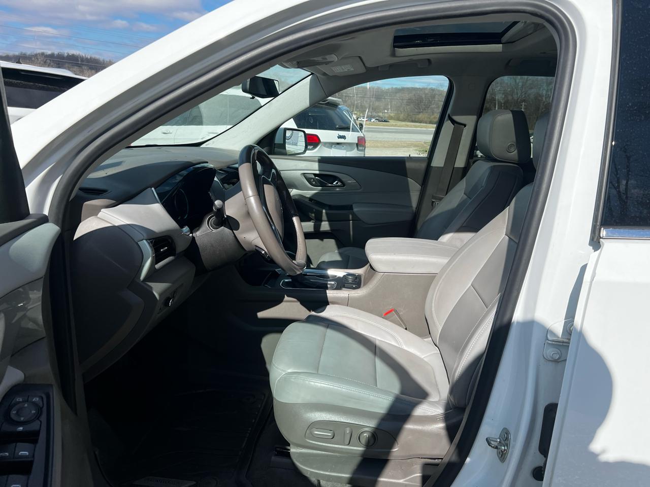 Chevrolet Traverse LT Leather FWD 2021