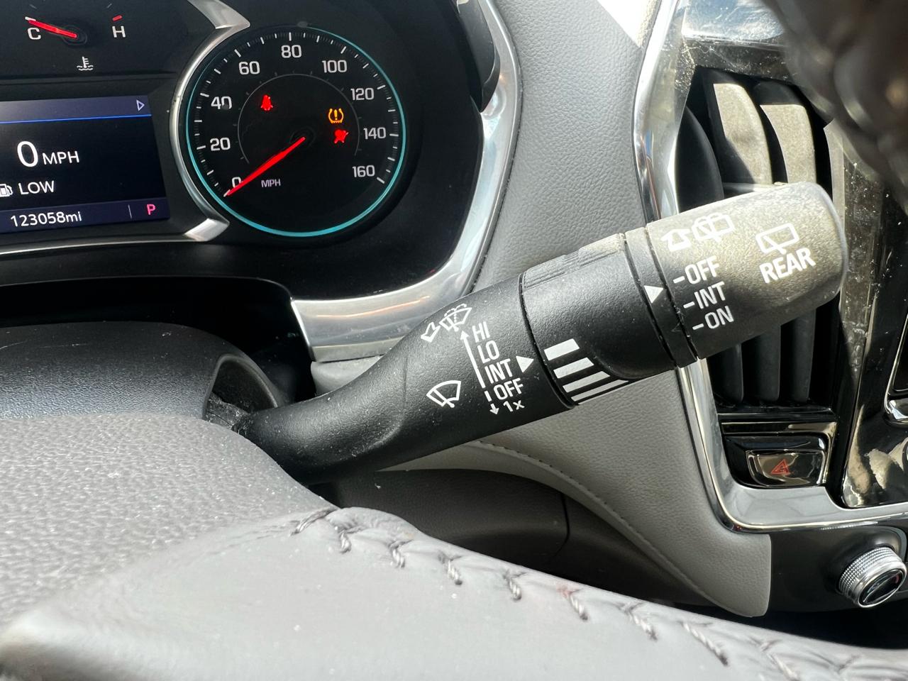 Chevrolet Traverse LT Leather FWD 2021