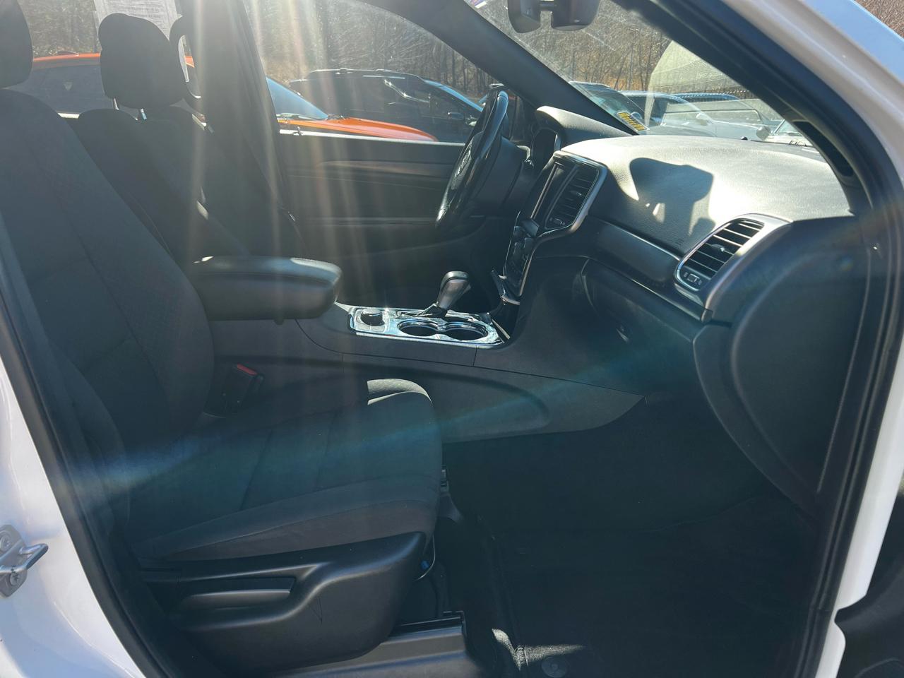 Jeep Grand Cherokee Laredo 4WD 2018