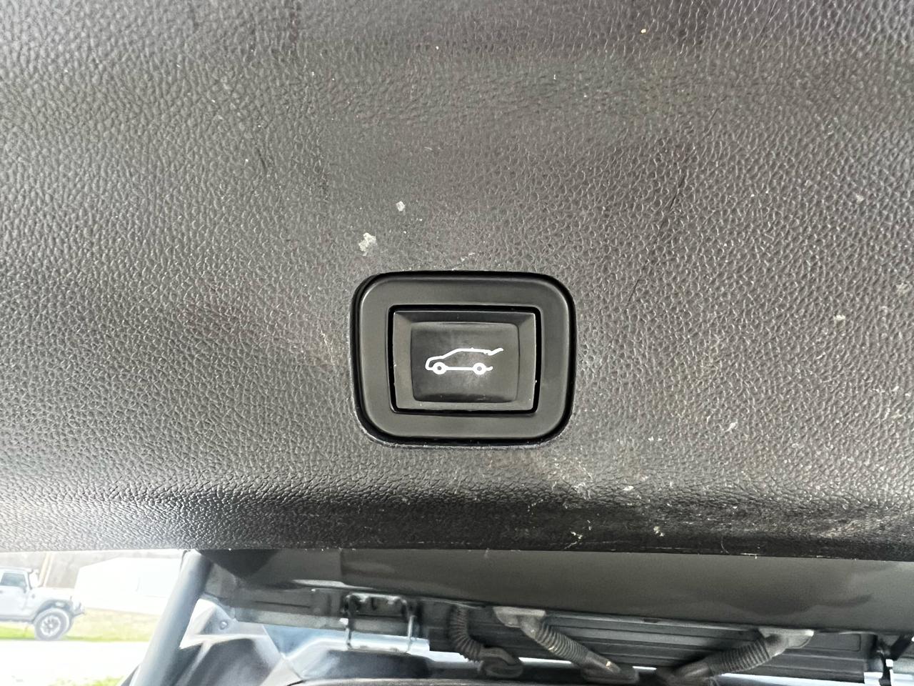 GMC Yukon XL SLT 2WD 2021