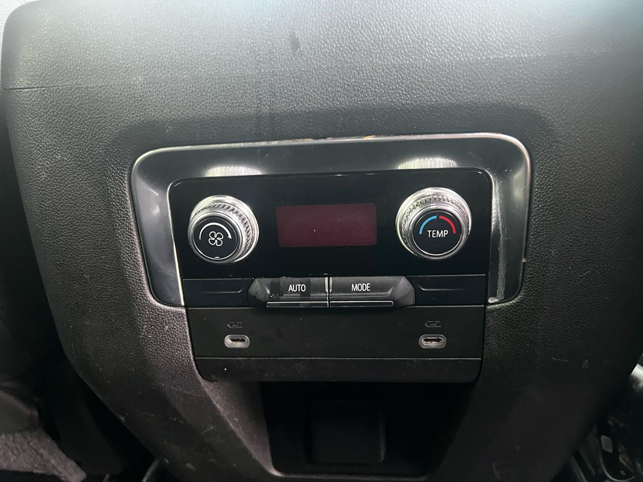 GMC Yukon XL SLT 2WD 2021