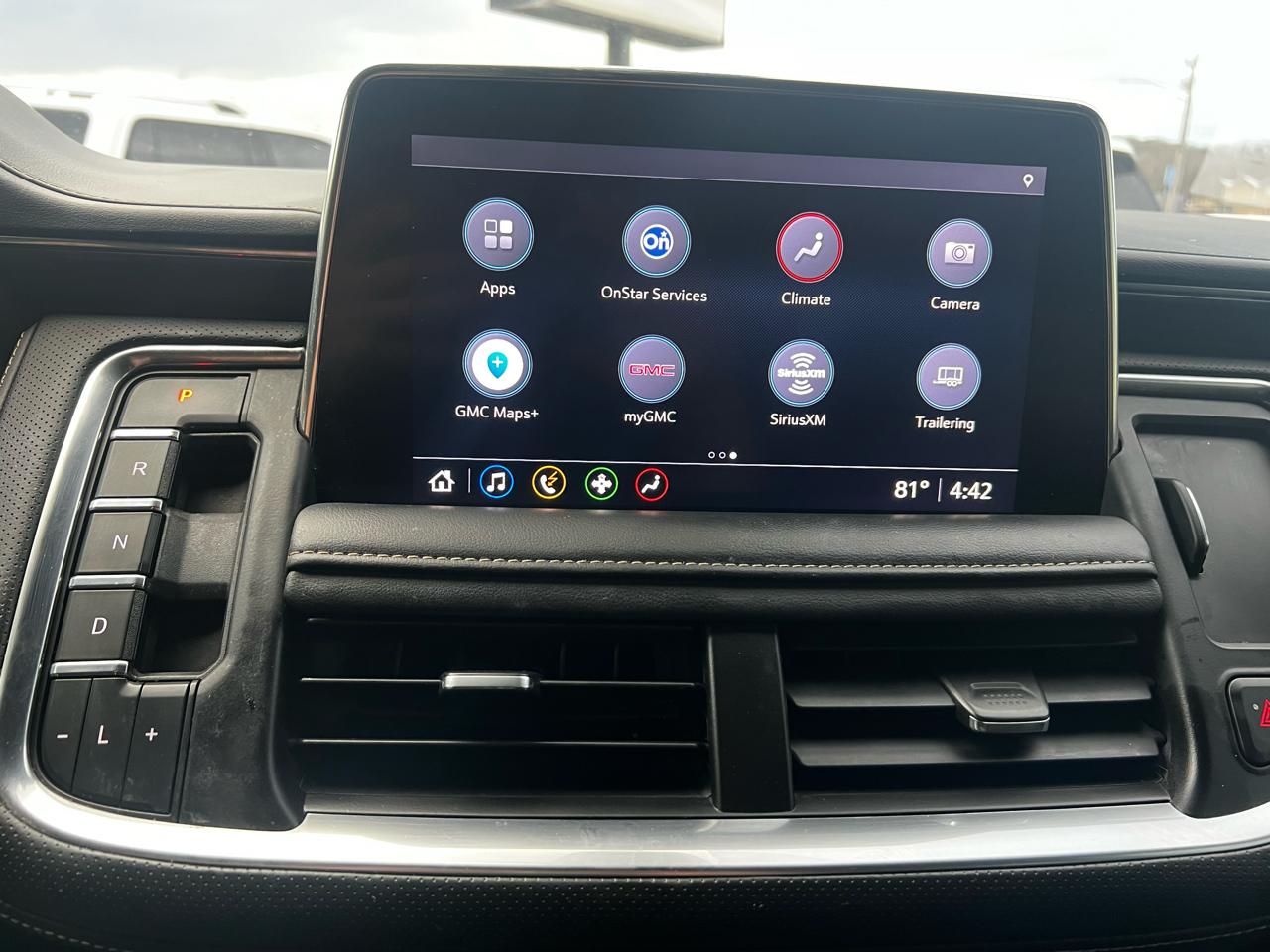 GMC Yukon XL SLT 2WD 2021