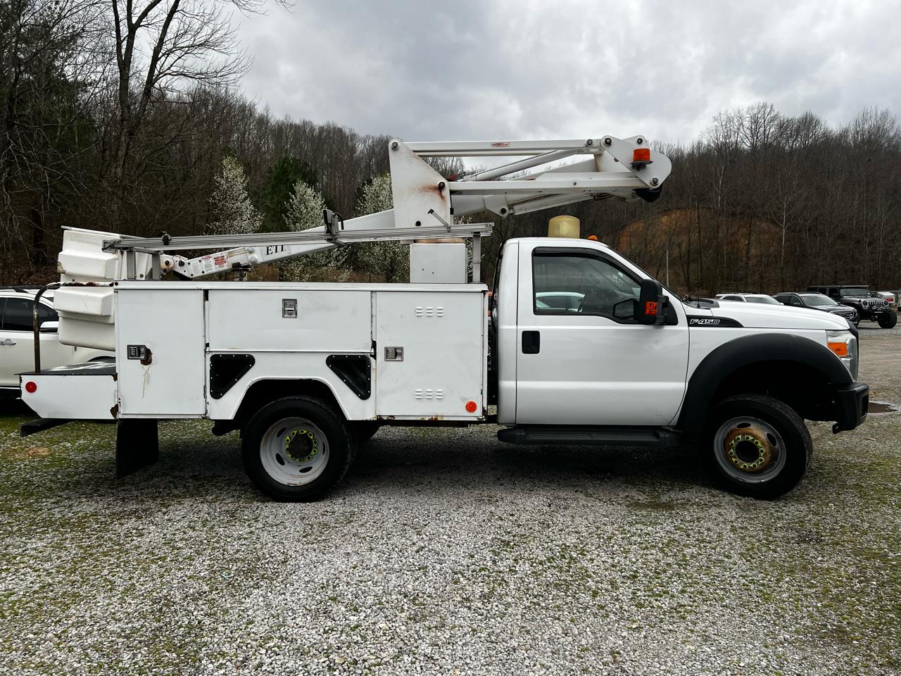 Ford F-450 SD Regular Cab DRW 2WD 2013
