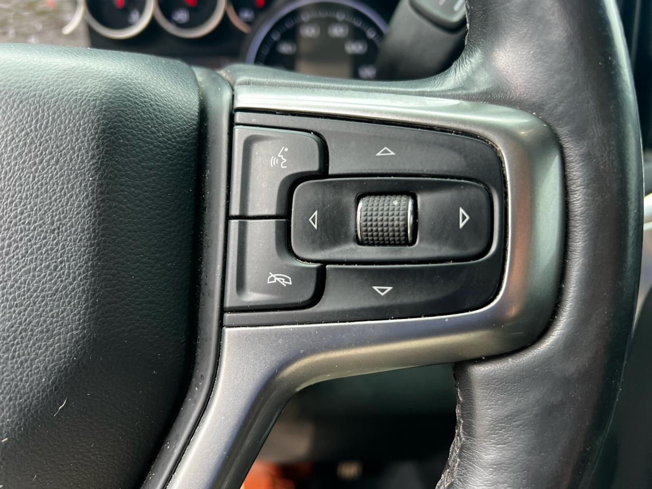 Chevrolet Silverado 1500 LT Trail Boss Crew Cab 4WD 2021