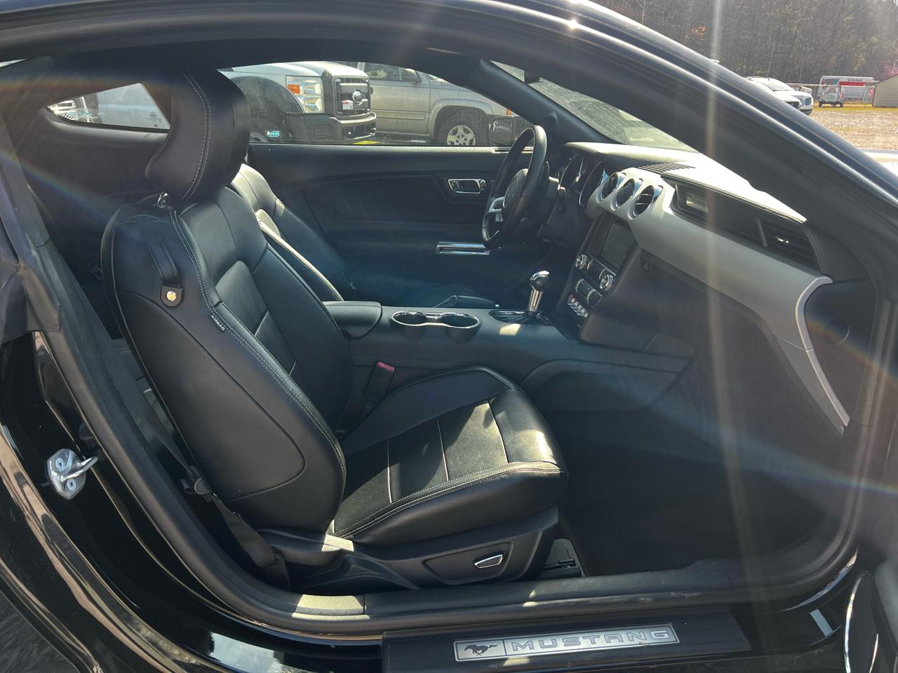 Ford Mustang EcoBoost Coupe 2016