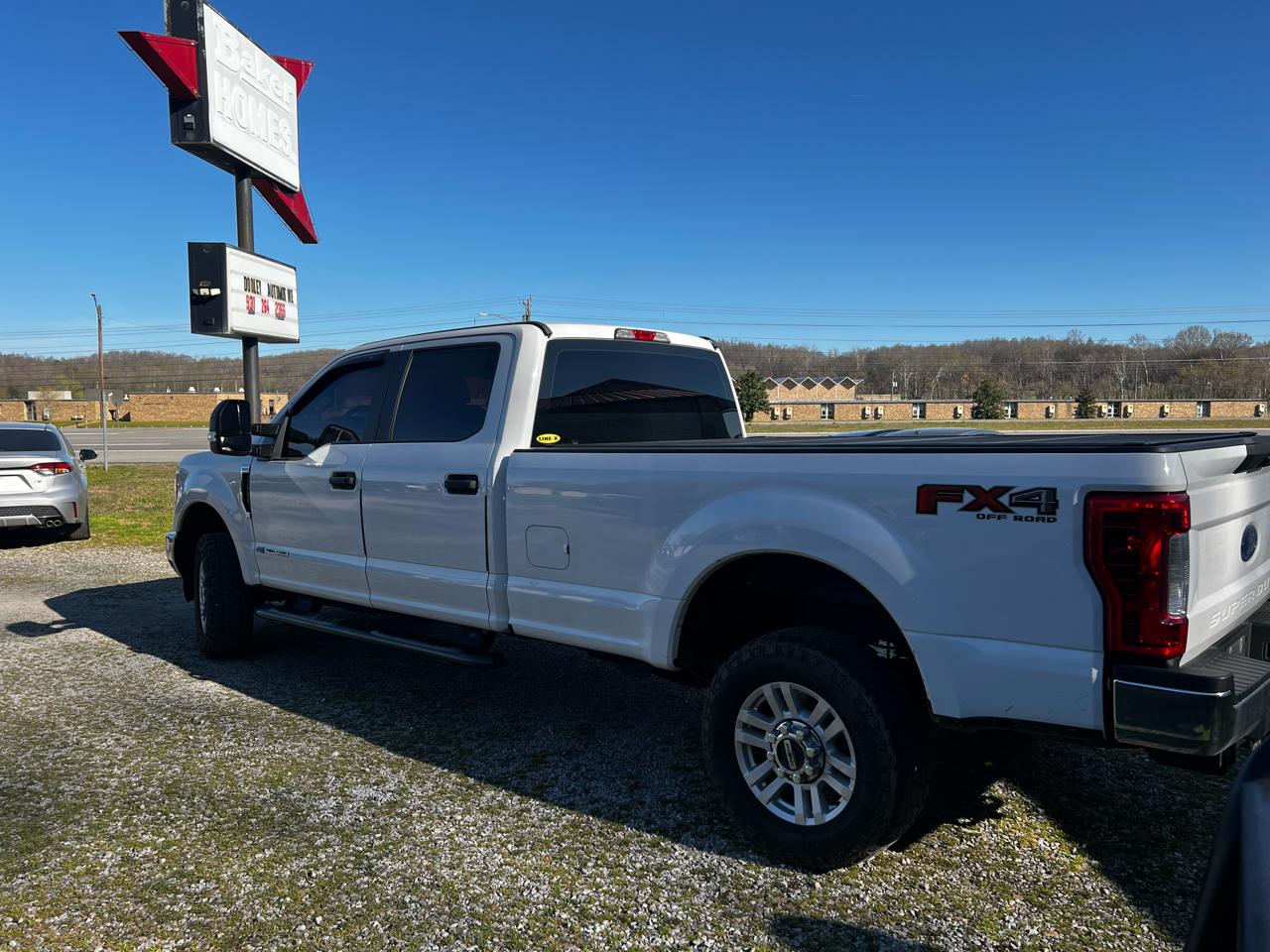 Ford F-250 SD XL Crew Cab 4WD 2017