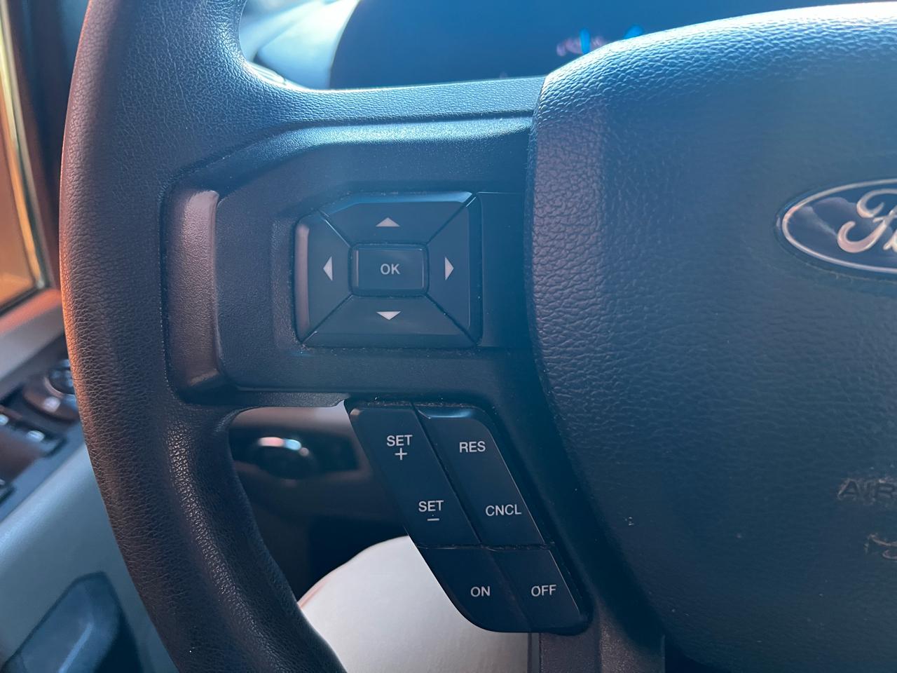 Ford F-250 SD XL Crew Cab 4WD 2017