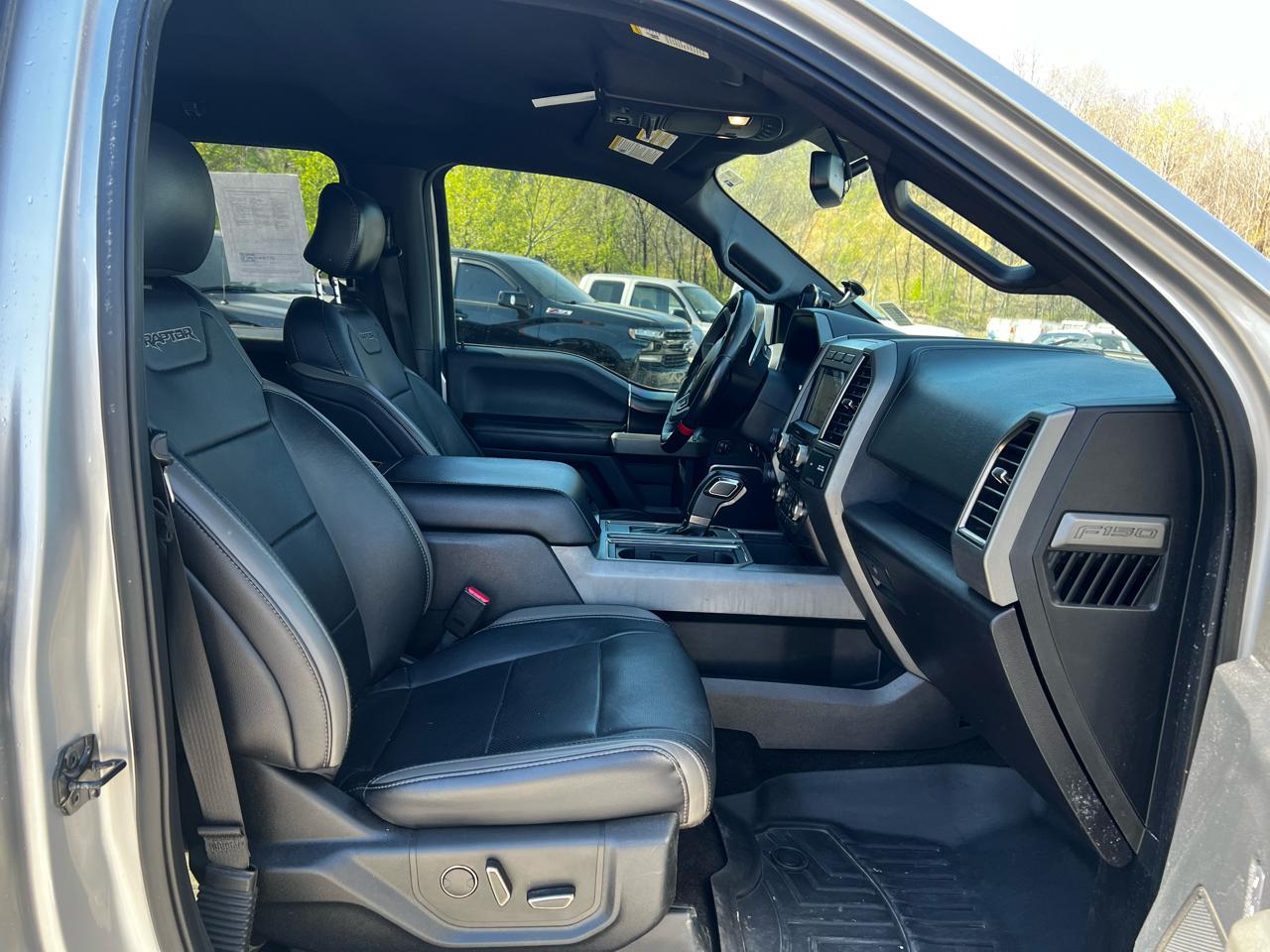 Ford F-150 Raptor SuperCrew 4WD 2017