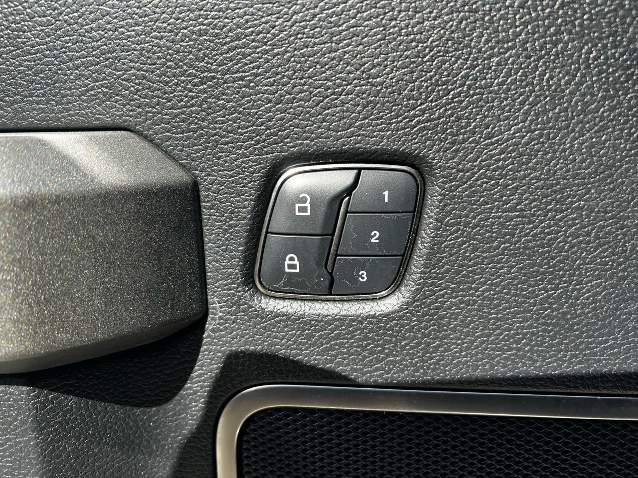 Ford F-150 Raptor SuperCrew 4WD 2017