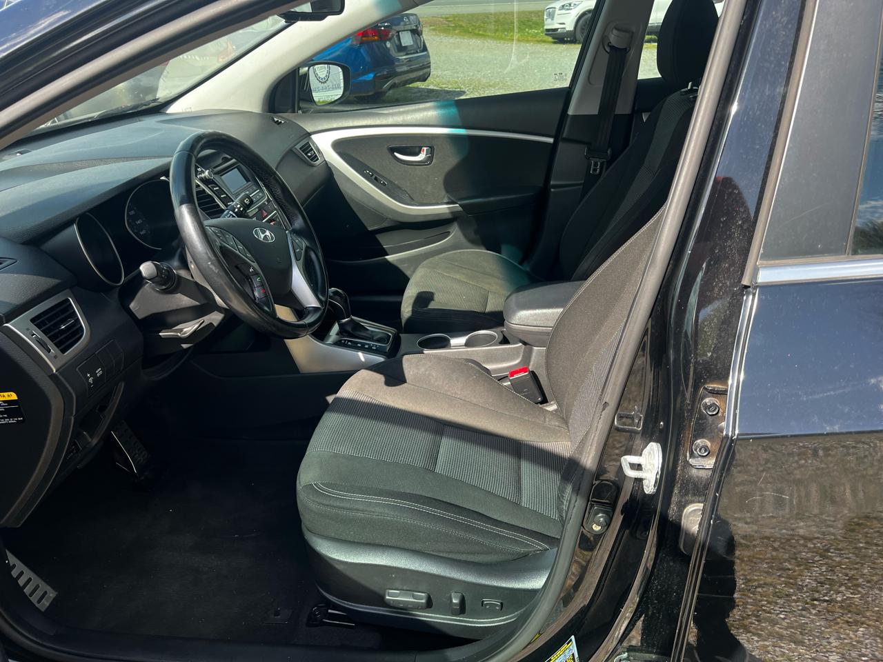 Hyundai Elantra GT A/T 2016