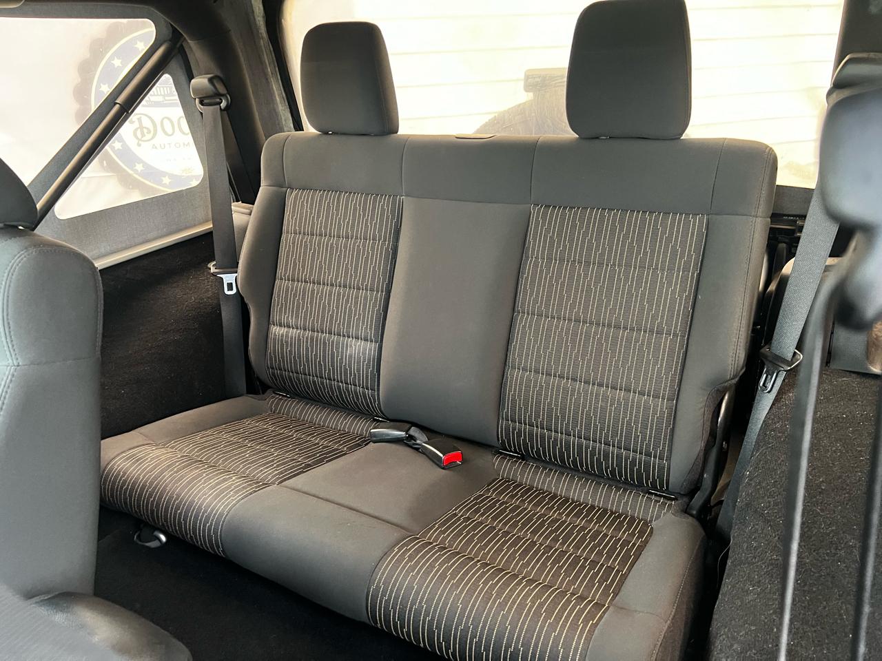 Jeep Wrangler Sahara 4WD 2012