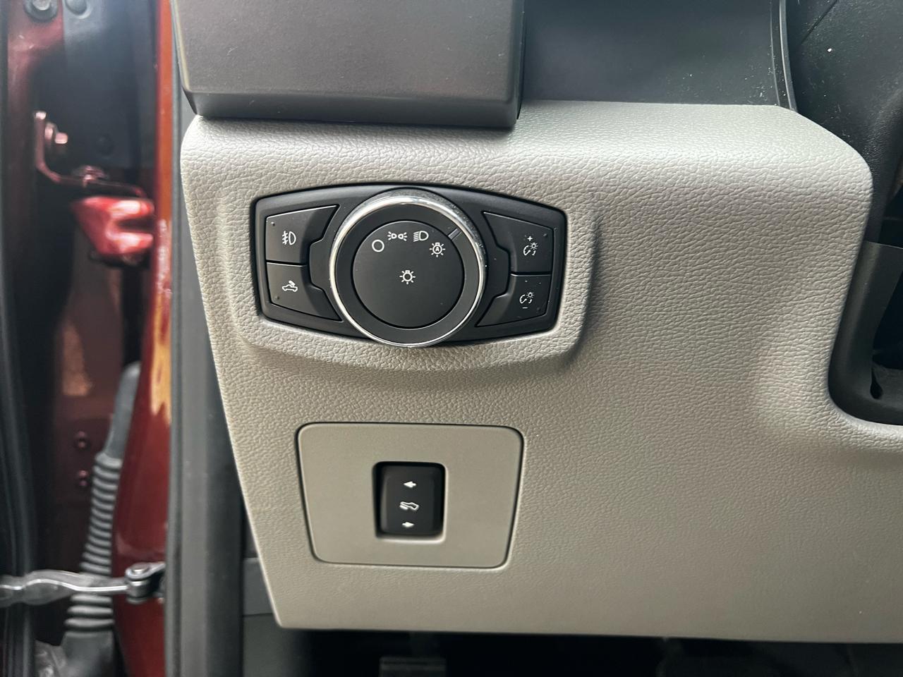 Ford F-150 XLT SuperCrew 5.5-ft. Bed 4WD 2016