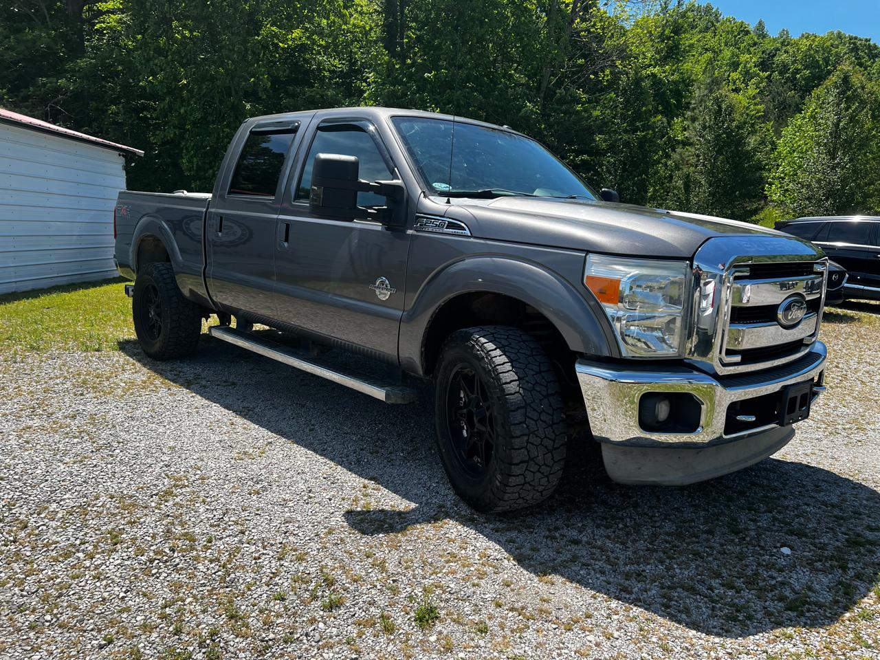 Ford F-250 SD Lariat Crew Cab 4WD 2011