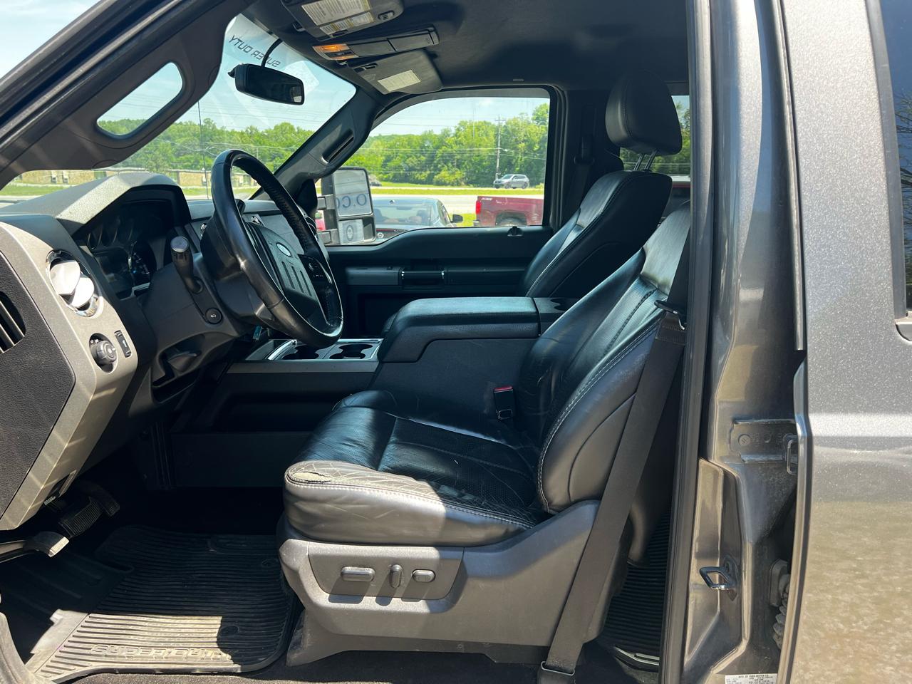 Ford F-250 SD Lariat Crew Cab 4WD 2011