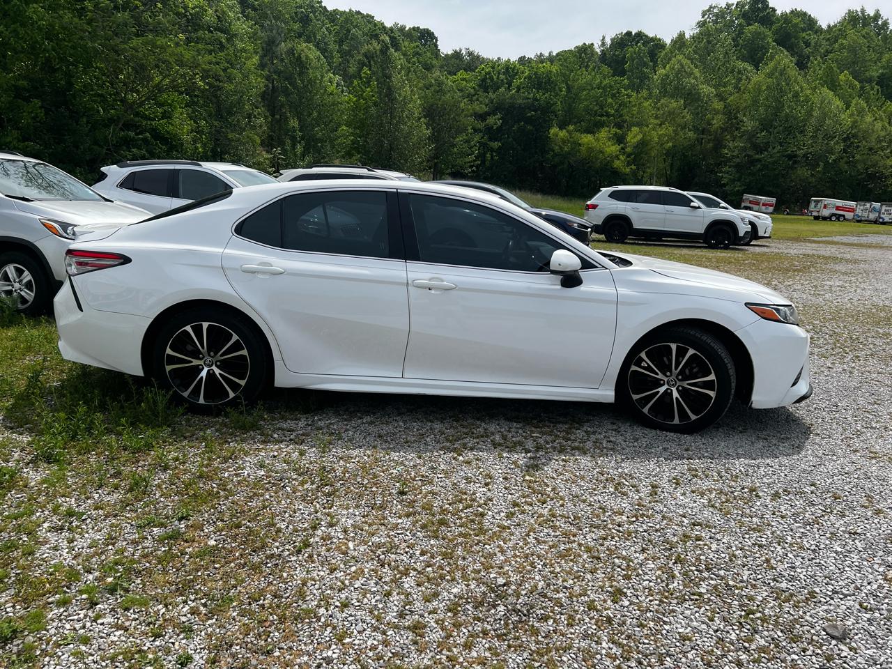 Toyota Camry SE 2018