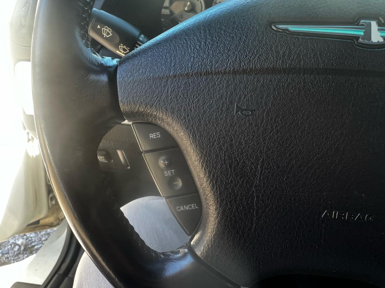 Ford Thunderbird Deluxe 2003