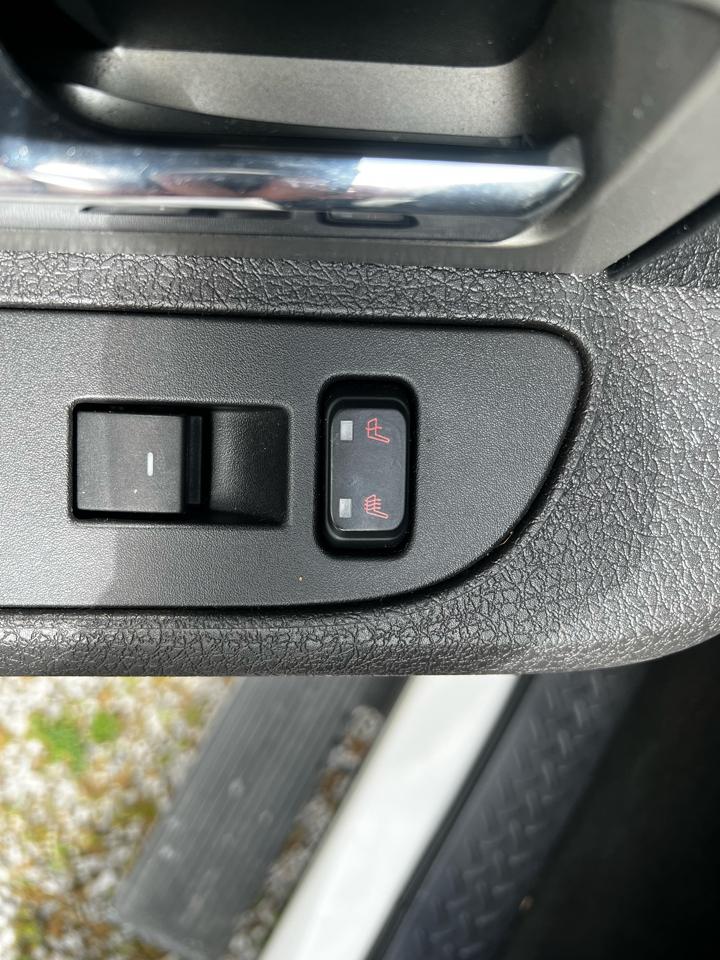 Ford F-150 Platinum SuperCrew 5.5-ft. Bed 4WD 2012