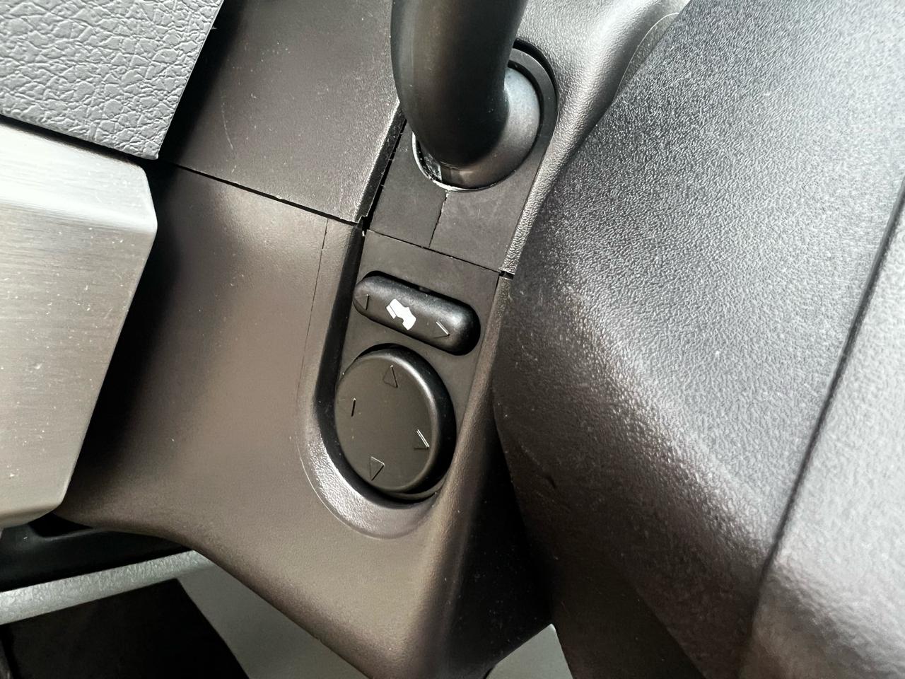 Ford F-150 Platinum SuperCrew 5.5-ft. Bed 4WD 2012