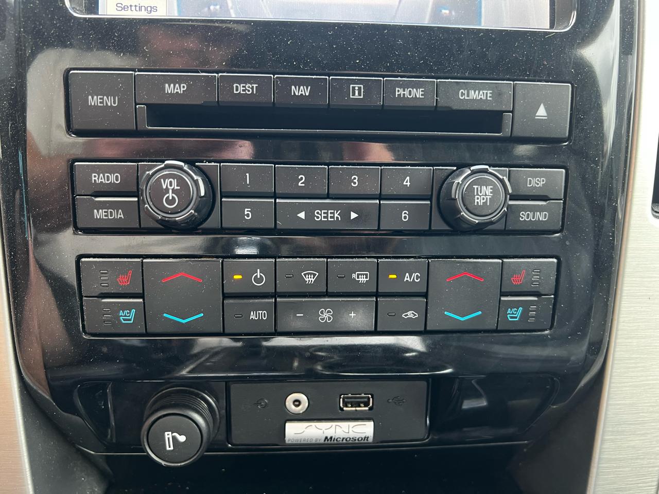 Ford F-150 Platinum SuperCrew 5.5-ft. Bed 4WD 2012