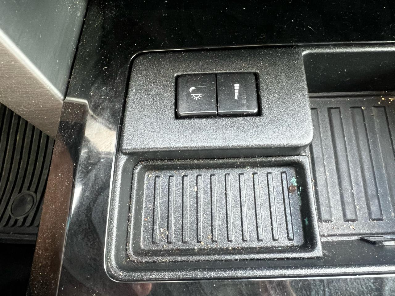 Ford F-150 Platinum SuperCrew 5.5-ft. Bed 4WD 2012