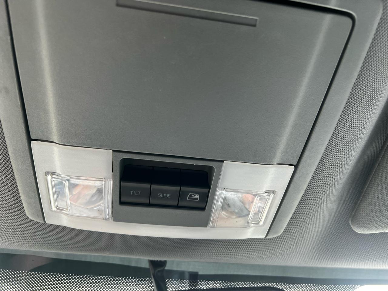 Ford F-150 Platinum SuperCrew 5.5-ft. Bed 4WD 2012