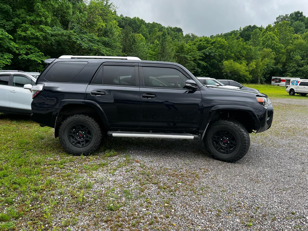 Toyota 4Runner SR5 4WD 2016