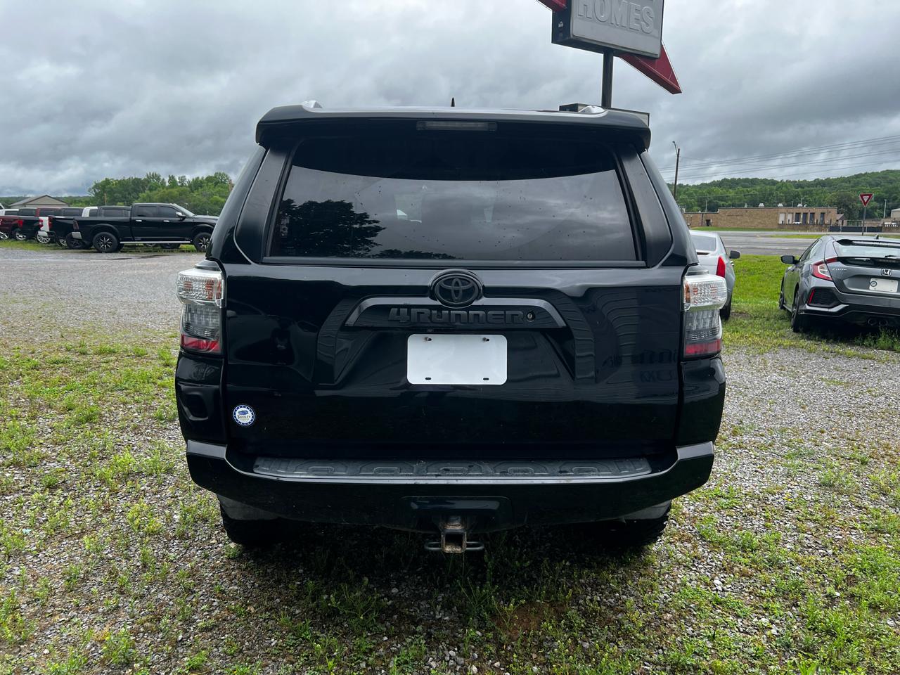 Toyota 4Runner SR5 4WD 2016