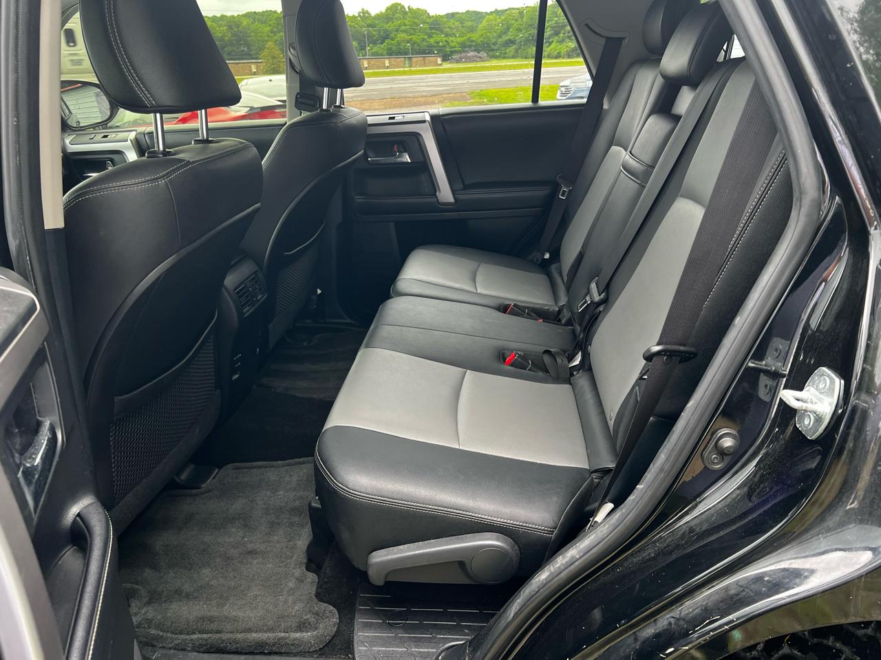 Toyota 4Runner SR5 4WD 2016