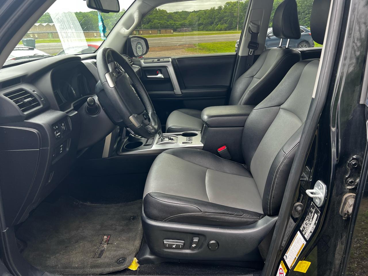 Toyota 4Runner SR5 4WD 2016