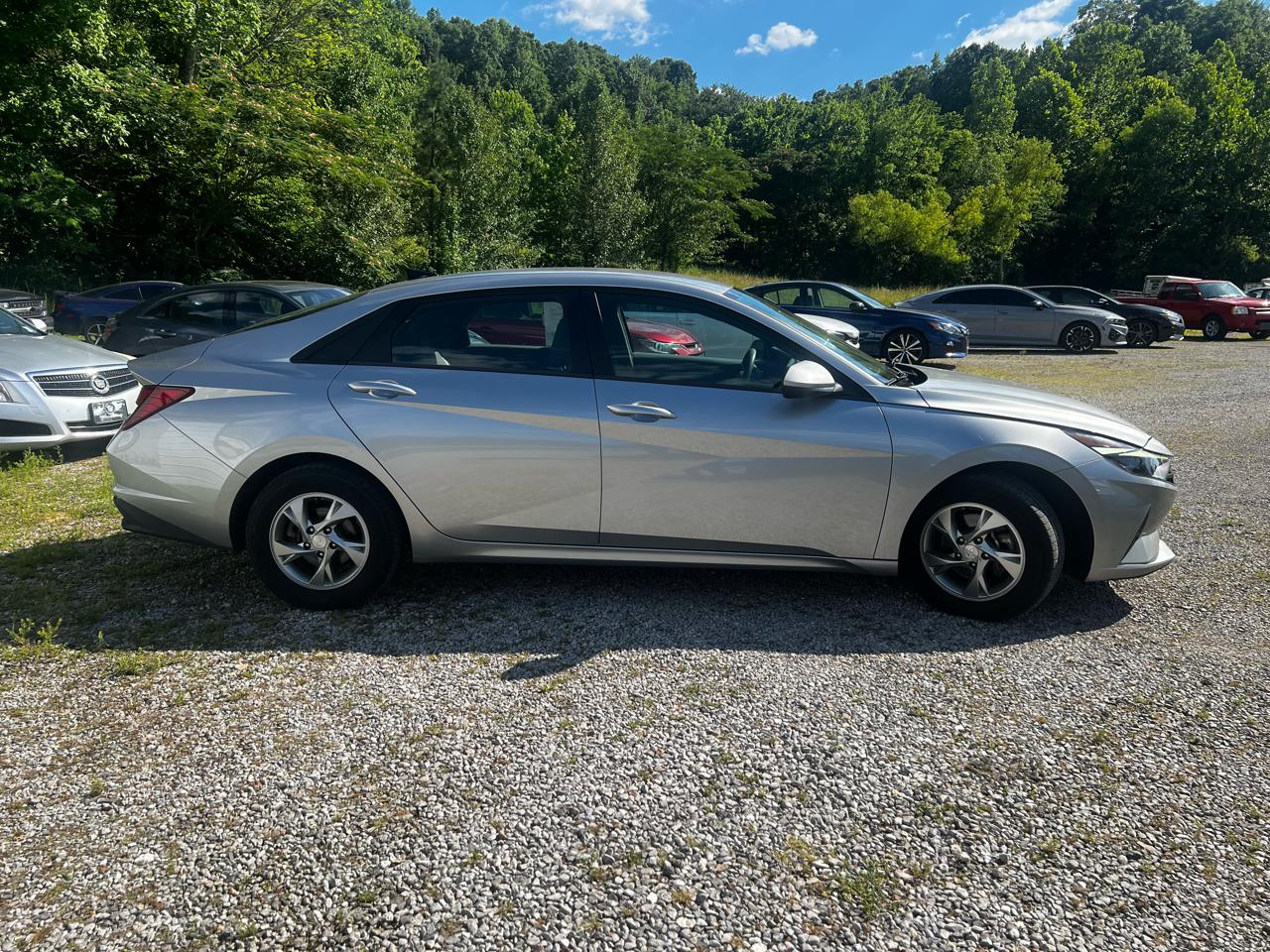 Hyundai Elantra SE 2021