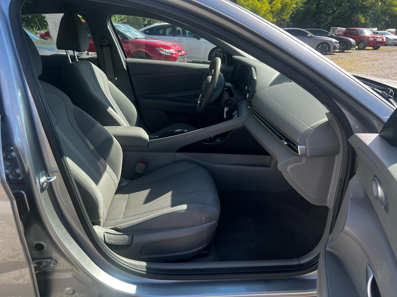 Hyundai Elantra SE 2021