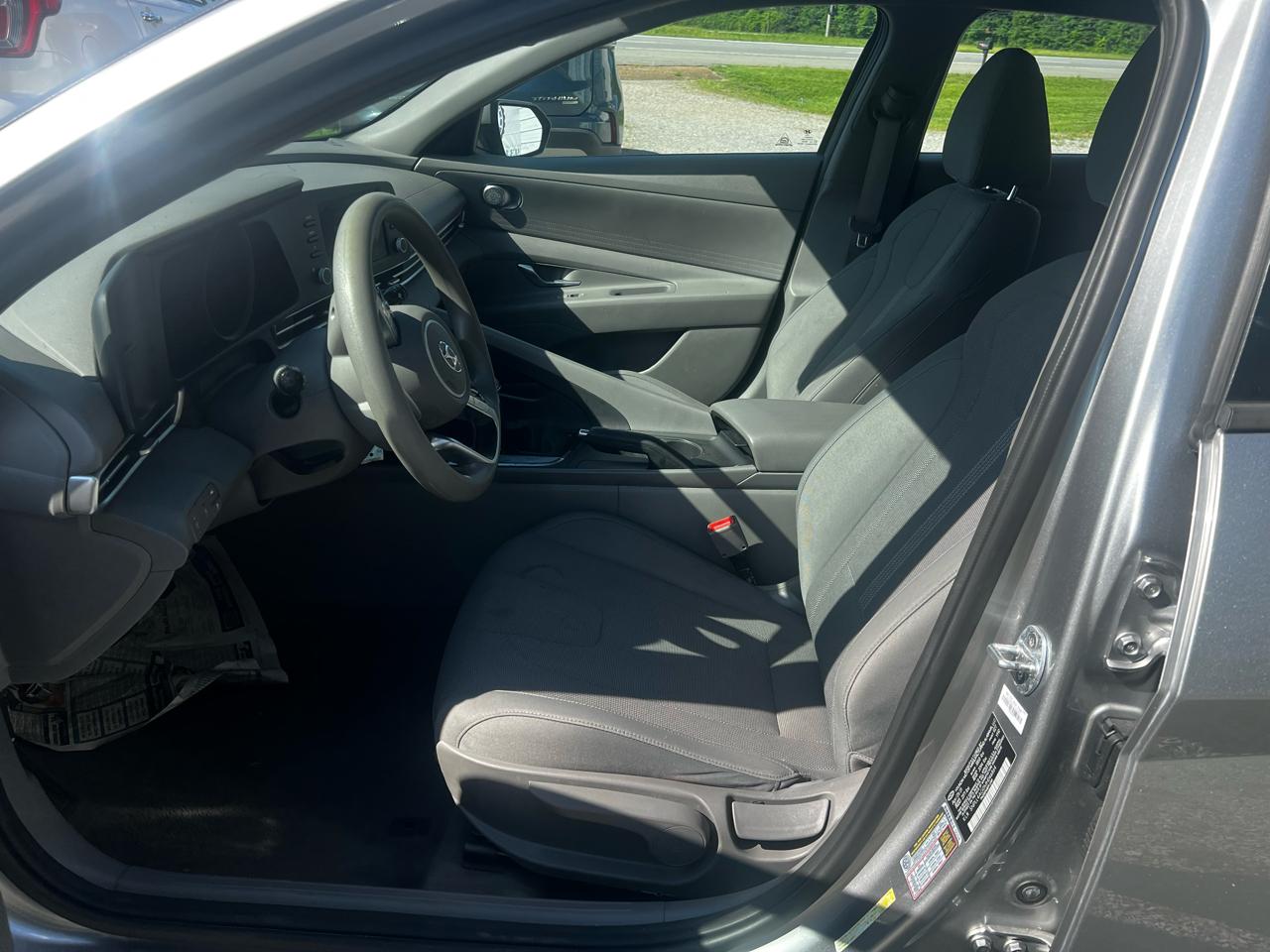 Hyundai Elantra SE 2021
