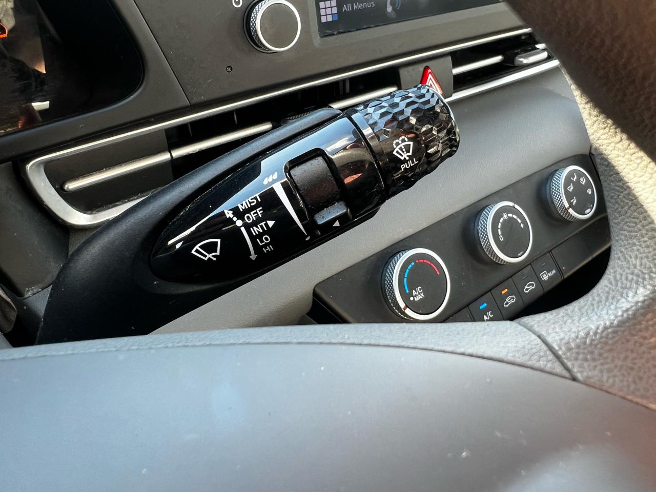 Hyundai Elantra SE 2021